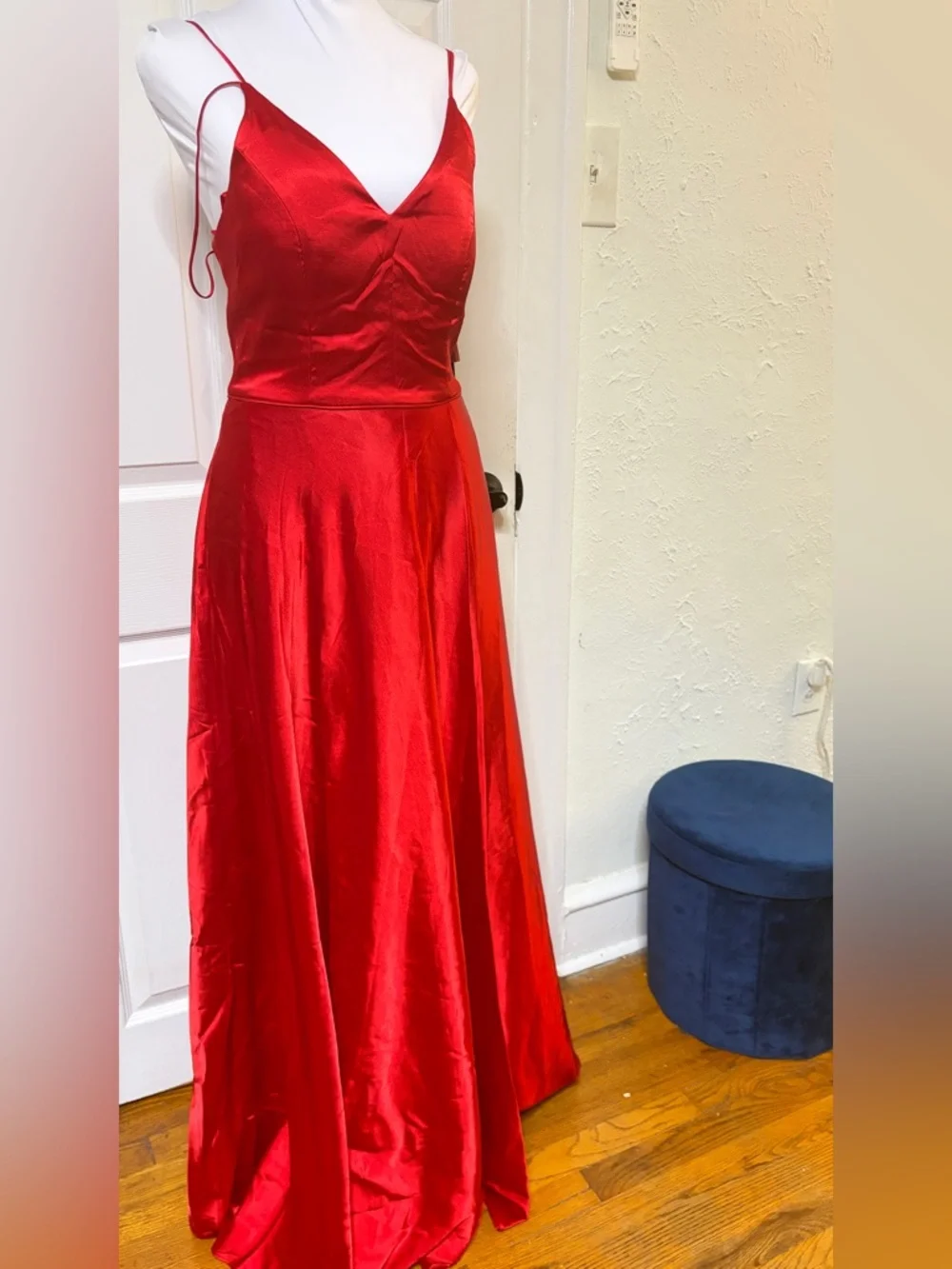 Sequin Hearts Red Satin V-Neck Floor-Length Dress - Picture 2 of 11